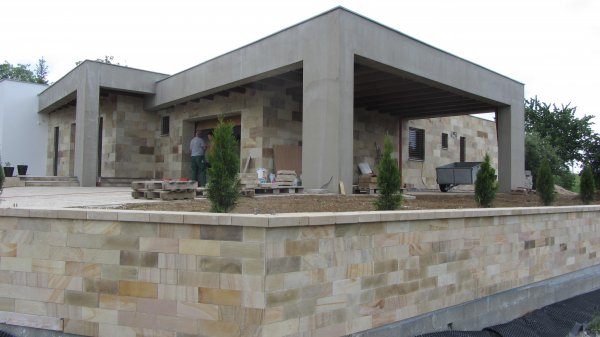 Kamenný obklad na fasádu