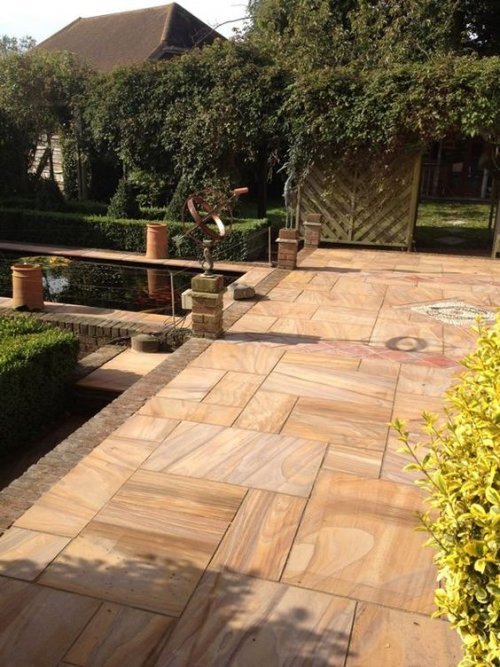 Kamenná dlažba na terasu